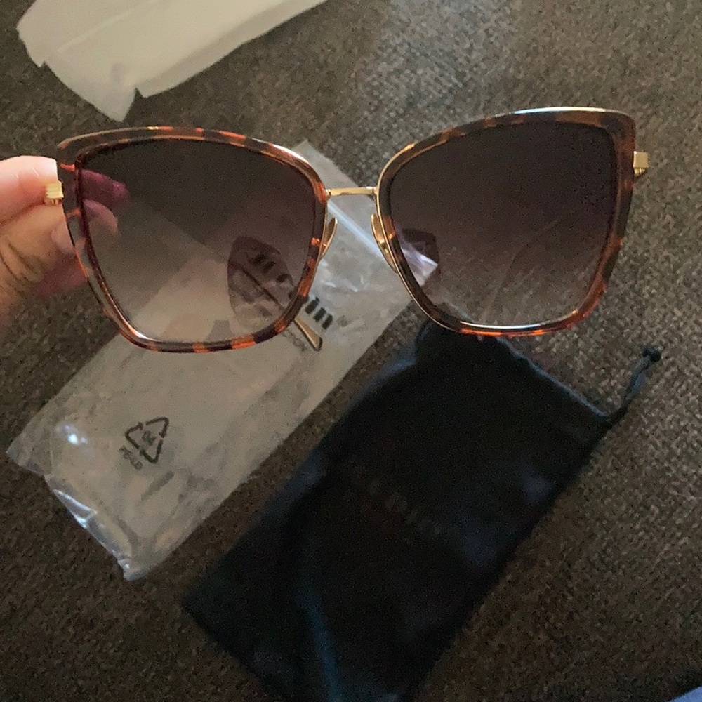 Joopin Cat-eye sunglasses